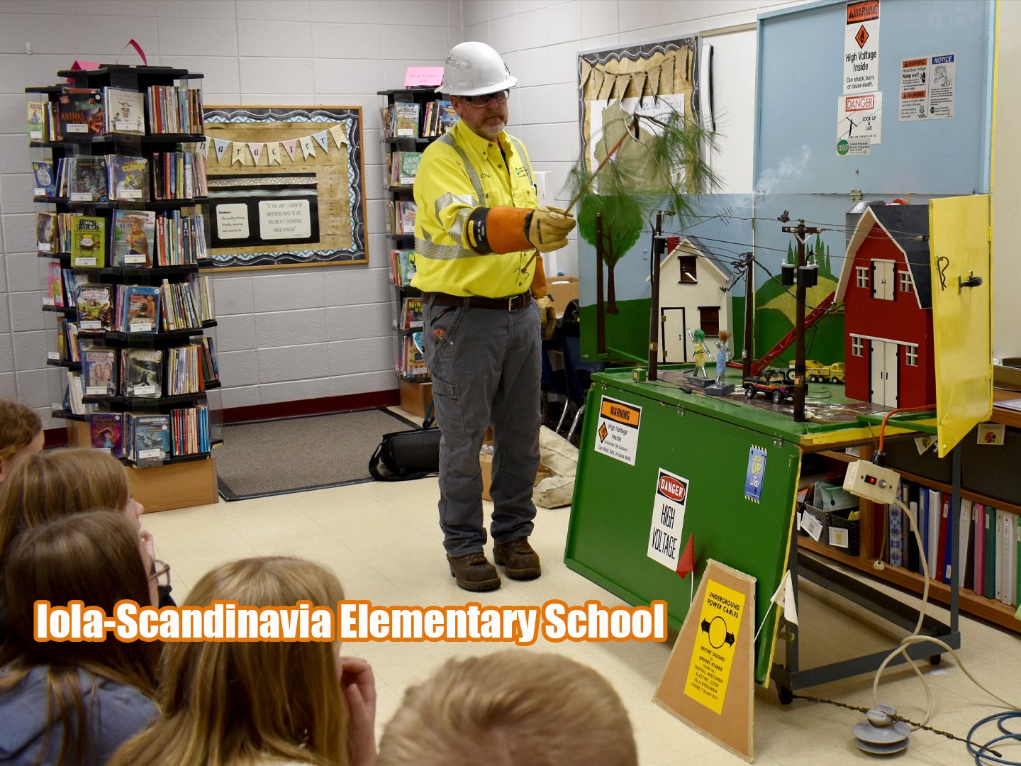 Iola-Scandinavia Elementary School Demonstration