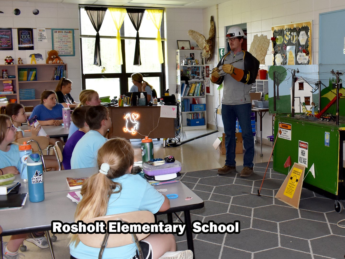 Rosholt Elementary School Demonstration